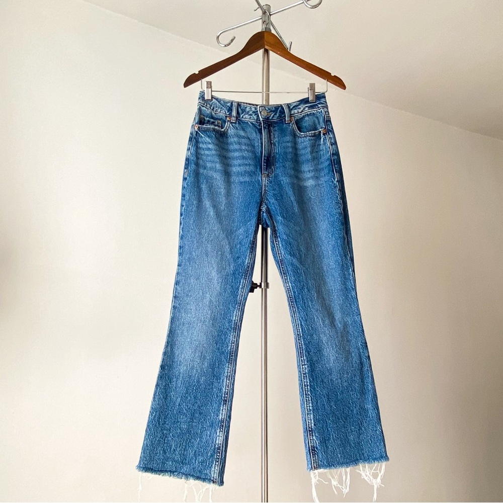 Modern High-Waisted Light Wash Flared Bootcut Jeans by Dynamite, Size 27